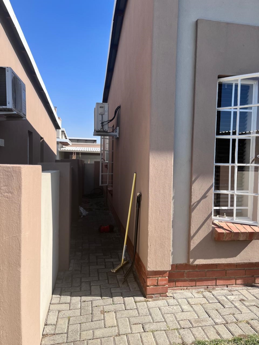 3 Bedroom Property for Sale in Waterval East North West